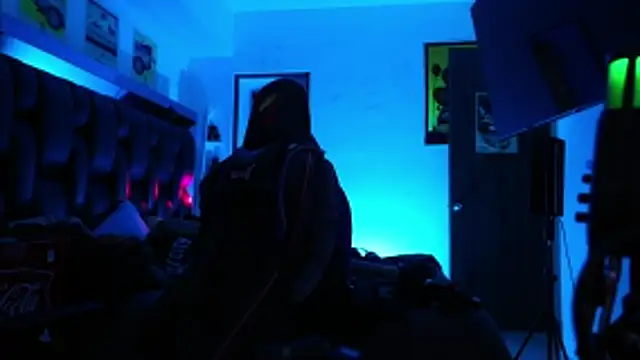 logan hugh8 online show from 02/23/26, 06:08