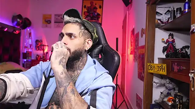 logan hugh8 online show from 04/05/26, 06:53