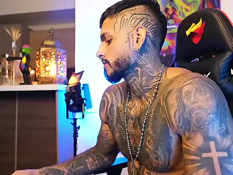 logan hugh8 online show from 10/13/25, 11:16