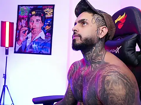 logan hugh8 online show from 11/05/25, 06:38