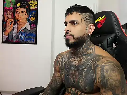 logan hugh8 online show from 10/21/25, 12:43