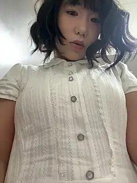 luluya1314 online show from 04/23/26, 07:59
