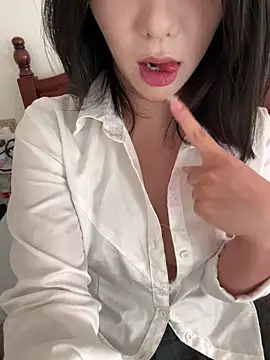 luluya1314 online show from 06/07/26, 04:50