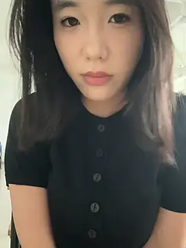 luluya1314 online show from 05/12/26, 08:54
