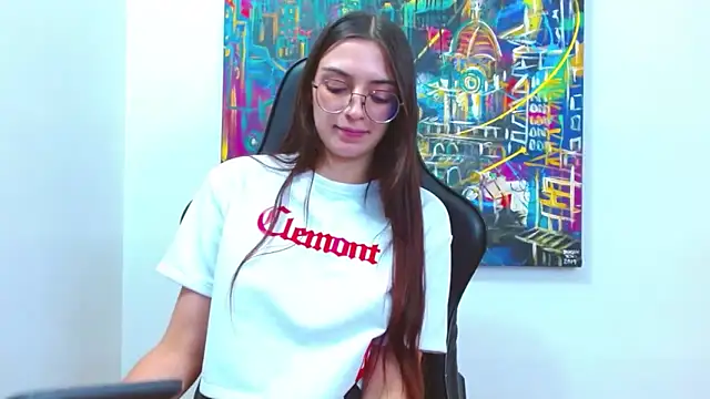 Lea Deluc online show from 03/15/26, 06:48