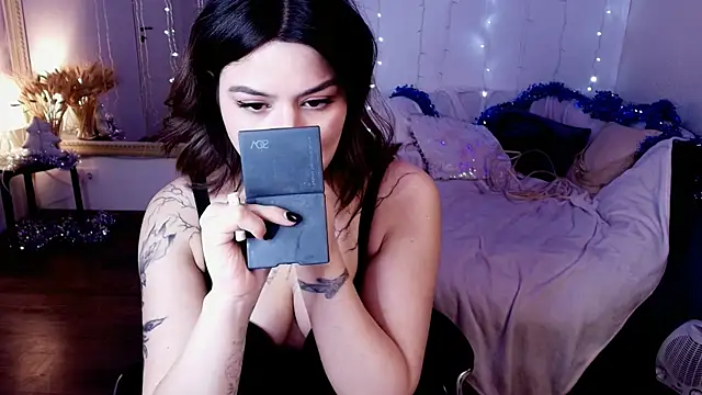 Dark Moni online show from 12/18/25, 02:49