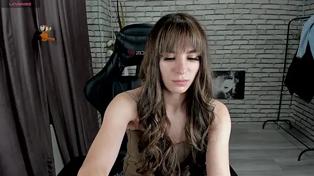 lasly moon online show from 09/30/25, 10:10