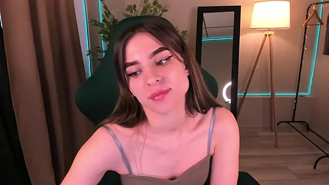 lasly moon online show from 04/24/26, 12:12
