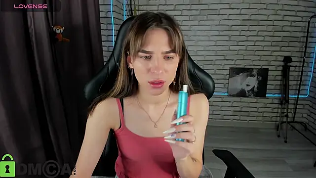 lasly moon online show from 12/18/25, 12:38