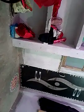 Snapshot of liza-212 chatting on 10/29/25, 07:18 liza-212 online show from 10/29/25, 07:18