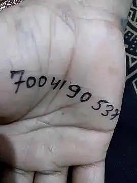 Snapshot of liza-212 chatting on 10/15/25, 07:00 liza-212 online show from 10/15/25, 07:00