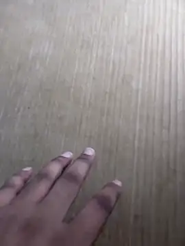 Snapshot of liza-212 chatting on 10/22/25, 08:47 liza-212 online show from 10/22/25, 08:47