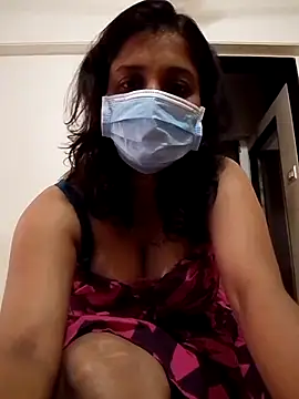 Love Foreverr12 online show from 10/26/25, 05:52