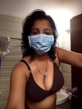 Love Foreverr12 online show from 11/14/25, 11:03