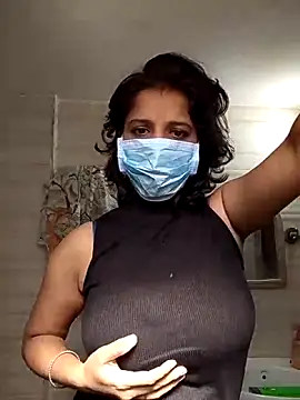 Love Foreverr12 online show from 11/18/25, 07:11