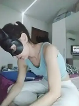 Snapshot of SweetSun69 chatting on 03/22/26, 08:43 SweetSun69 online show from 03/22/26, 08:43