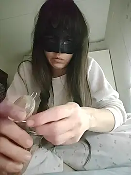 Snapshot of SweetSun69 chatting on 02/04/26, 09:32 SweetSun69 online show from 02/04/26, 09:32