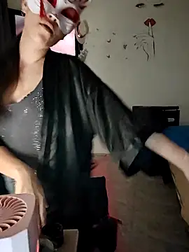 Snapshot of SweetSun69 chatting on 11/30/25, 06:19 SweetSun69 online show from 11/30/25, 06:19