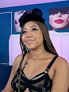 Snapshot of AngelaRoberts chatting on 10/16/25, 04:21 AngelaRoberts online show from 10/16/25, 04:21