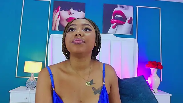 Snapshot of AngelaRoberts chatting on 09/19/25, 12:31 AngelaRoberts online show from 09/19/25, 12:31