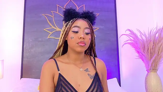 AngelaRoberts online show from 11/17/25, 03:43