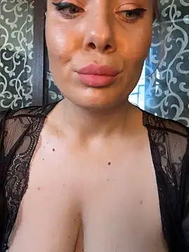 emmasweett11 online show from 09/28/25, 10:44