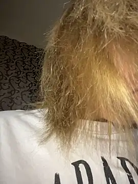 emmasweett11 online show from 04/11/26, 01:59