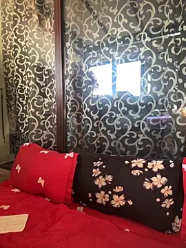 emmasweett11 online show from 10/21/25, 11:09