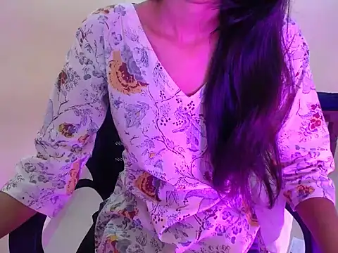 Snapshot of kiya_7 chatting on 06/18/26, 05:39 kiya 7 online show from 06/18/26, 05:39
