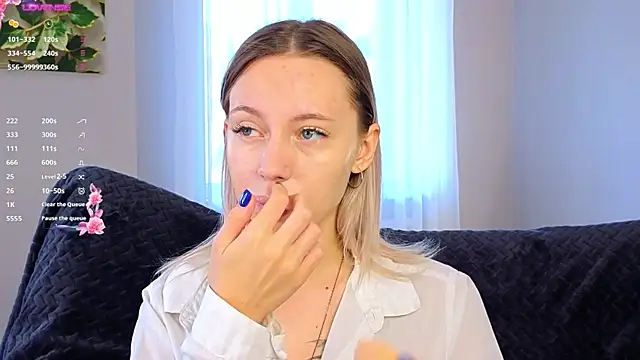 NyxaThorn online show from 09/23/25, 02:35