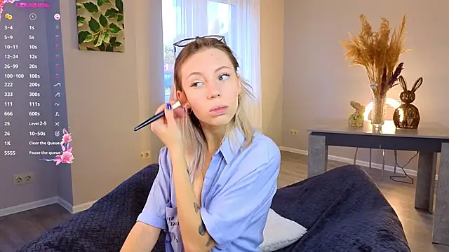 NyxaThorn online show from 09/28/25, 02:46