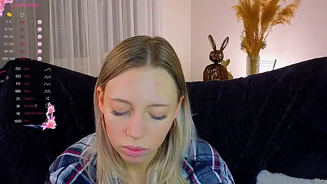 NyxaThorn online show from 11/08/25, 02:42