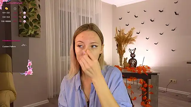 NyxaThorn online show from 11/01/25, 02:33