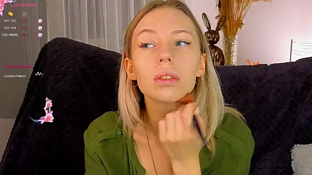 NyxaThorn online show from 11/07/25, 02:32