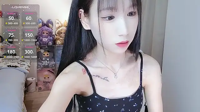 Snapshot of M-OTT_ chatting on 04/05/26, 02:40 M-OTT online show from 04/05/26, 02:40