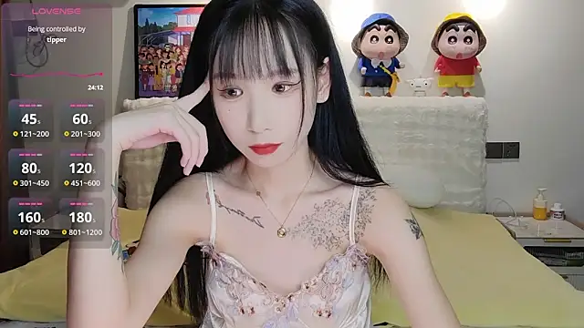 Snapshot of M-OTT_ chatting on 10/19/25, 01:58 M-OTT online show from 10/19/25, 01:58