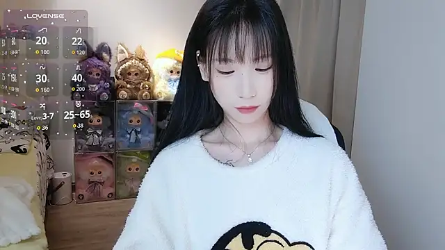 Snapshot of M-OTT_ chatting on 04/08/26, 02:02 M-OTT online show from 04/08/26, 02:02