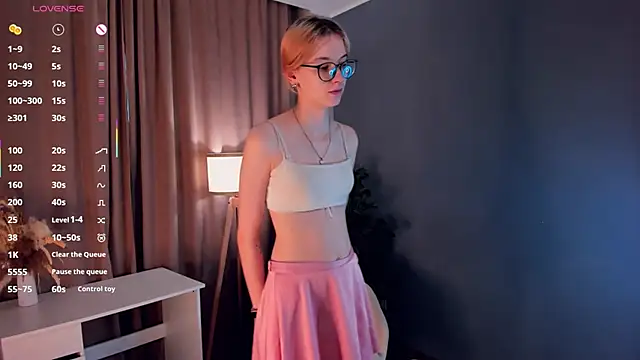 SharylSmalt online show from 10/08/25, 01:07