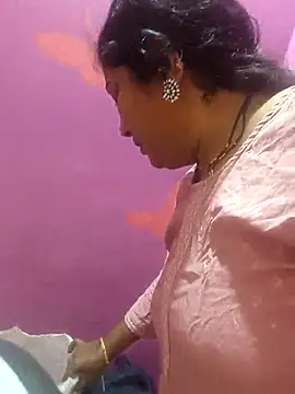 Snapshot of Aunty_Boy_143 chatting on 09/25/25, 10:54 Aunty Boy 143 online show from 09/25/25, 10:54