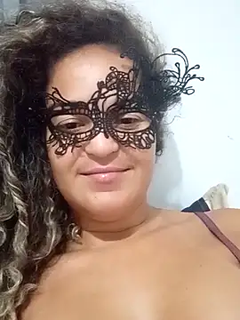 RaphinhaSanches online show from 12/17/25, 09:03