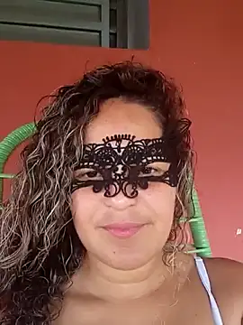 RaphinhaSanches online show from 11/05/25, 01:14