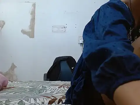 soya queen online show from 10/19/25, 02:14