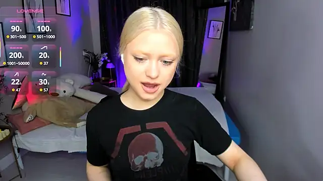 Millie Vanillies online show from 11/11/25, 01:50