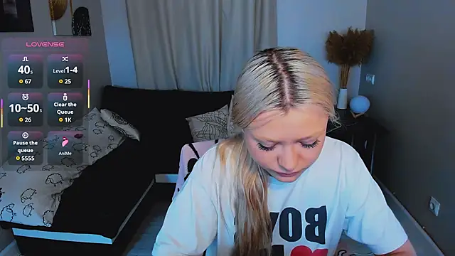 Millie Vanillies online show from 12/05/25, 05:50