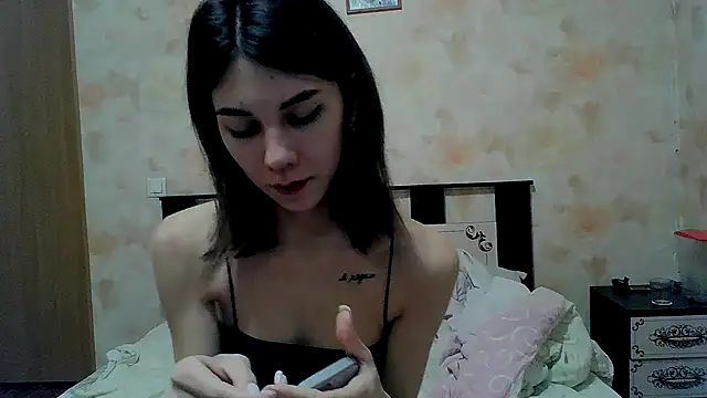 Crazy Empresis online show from 12/05/25, 01:27