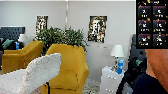 Snapshot of emilio_brandon chatting on 10/21/25, 10:36 emilio brandon online show from 10/21/25, 10:36