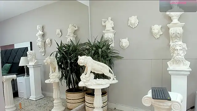 Snapshot of emilio_brandon chatting on 11/16/25, 11:15 emilio brandon online show from 11/16/25, 11:15