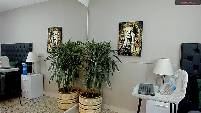 Snapshot of emilio_brandon chatting on 10/19/25, 11:13 emilio brandon online show from 10/19/25, 11:13