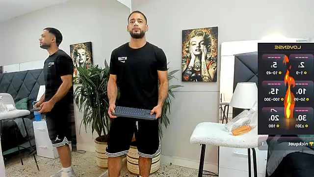 Snapshot of emilio_brandon chatting on 11/02/25, 11:15 emilio brandon online show from 11/02/25, 11:15