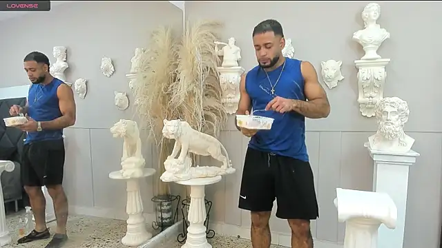 Snapshot of emilio_brandon chatting on 11/15/25, 10:19 emilio brandon online show from 11/15/25, 10:19